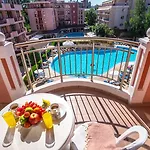 Hotell Izola Paradise 4*
