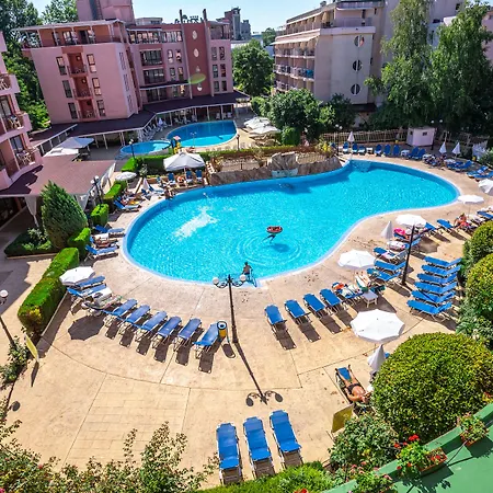 Izola Paradise 酒店