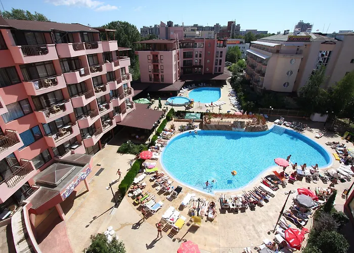 Izola Paradise 酒店 4*