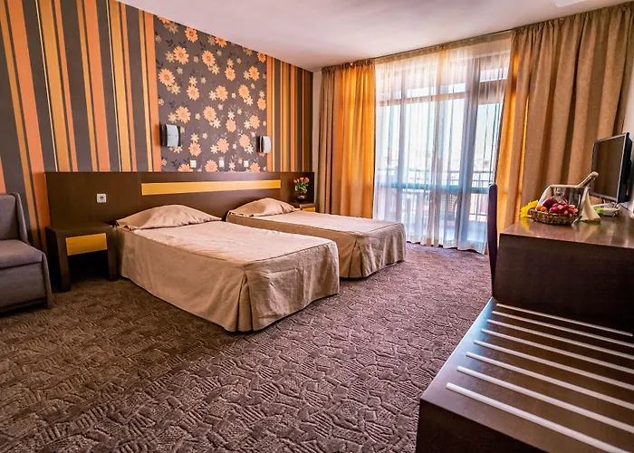 Izola Paradise 酒店 4*