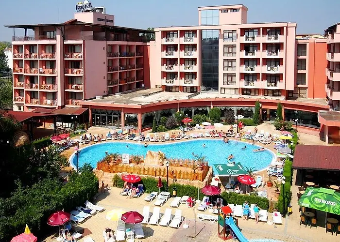 Izola Paradise 酒店 4*