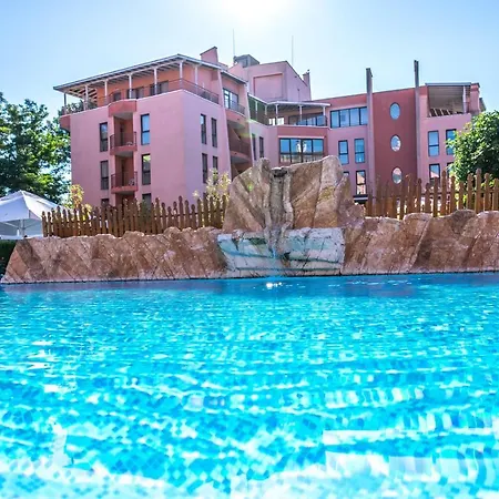 מלון Izola Paradise 4*