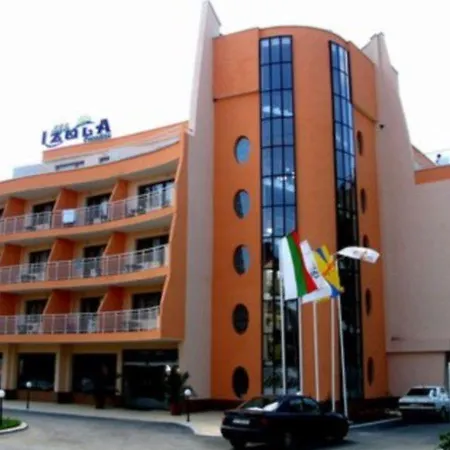 Отель Izola Paradise 4*