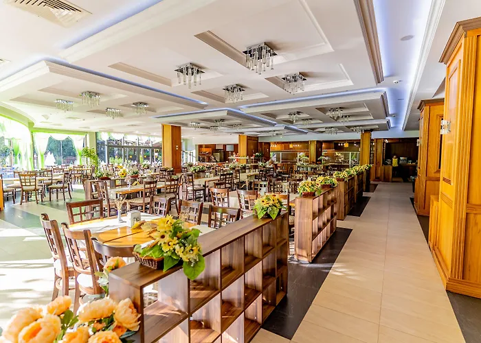 Izola Paradise Hotel Sunny Beach