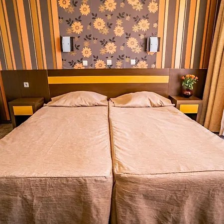 изола парадайз - ол инклузив Хотел 4*