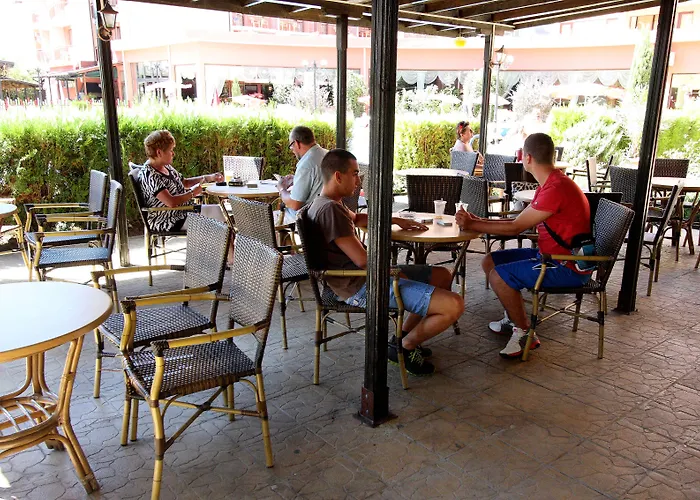 Izola Paradise Hotel Sunny Beach